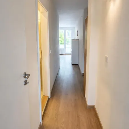 아파트 Spacious Opalchenska *