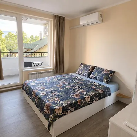 Spacious Opalchenska * София