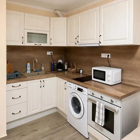 Spacious Opalchenska София