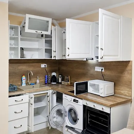 Апартамент Spacious Opalchenska *